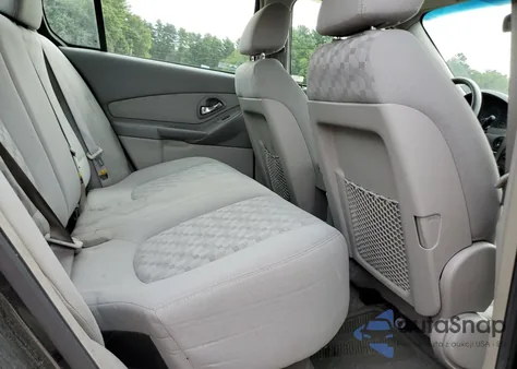 2004 Chevrolet Malibu Ls z USA, uszkodzony, nr VIN 1G1ZT528X4F198967